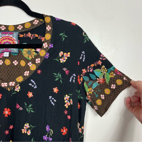 Johnny Was Janie Favorite Short Sleeve V Neck Swing Tee Small Floral Colorful - Picture 3 of 8